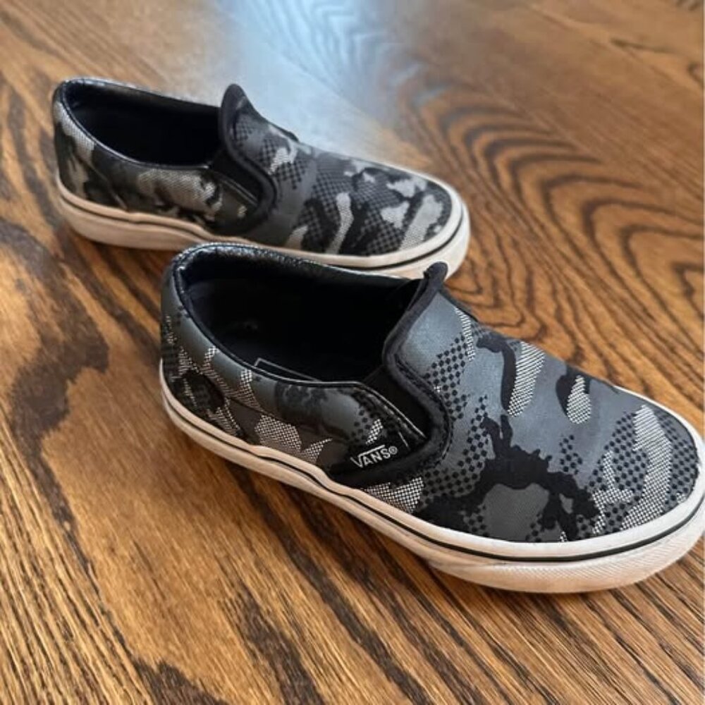 VANS Slip On Sneakers (Little Kids 11)